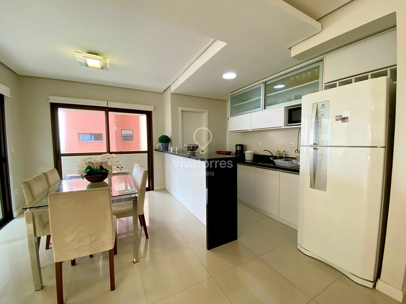 Apartamento mobiliado com 3 dormitórios e sacada com churrasqueira: 19ª foto da galeria de imagens do imóvel