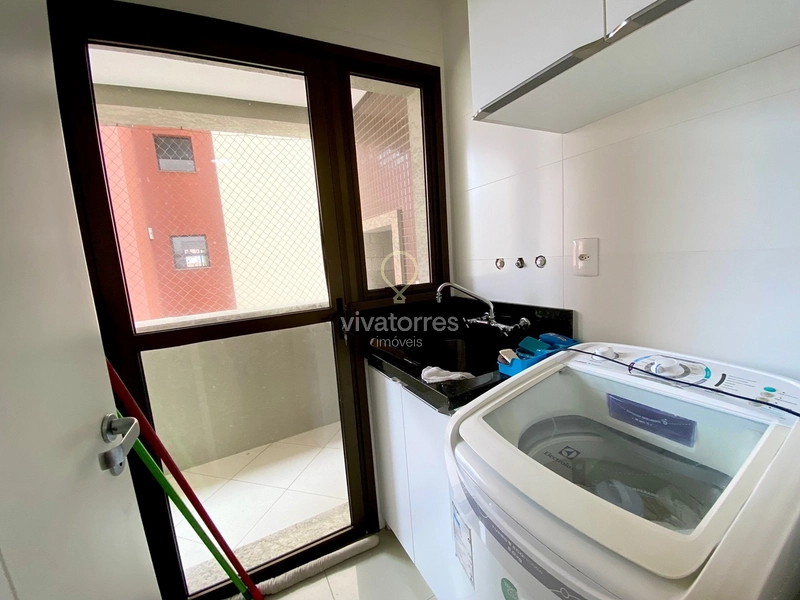 Apartamento mobiliado com 3 dormitórios e sacada com churrasqueira: 24ª foto da galeria de imagens do imóvel