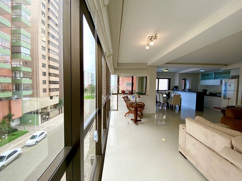 Apartamento mobiliado com 3 dormitórios e sacada com churrasqueira: 10ª foto da galeria de imagens do imóvel