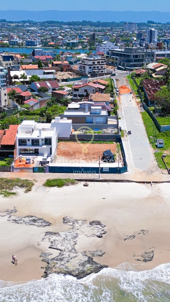 3 dormitórios beira mar: 5ª foto da galeria de imagens do imóvel