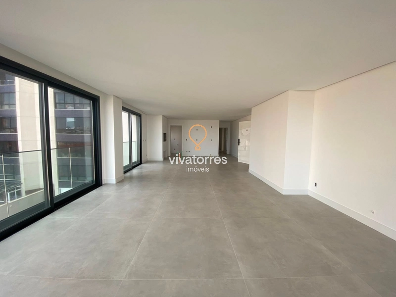 Apartamento 4 suítes na Praia Grande