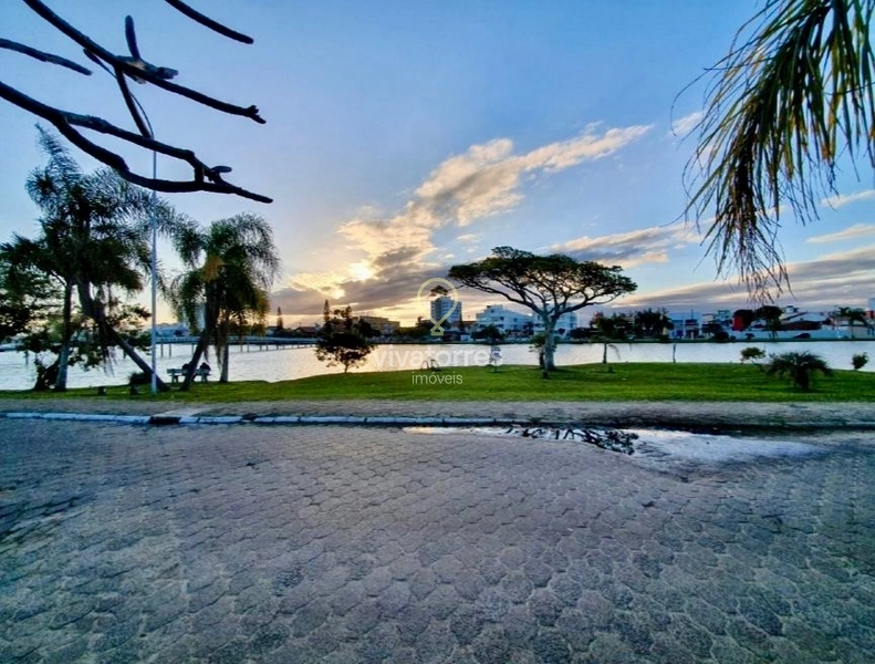 Casa 3 dormitórios à venda no Centro de Torres: 1ª foto da galeria de imagens do imóvel
