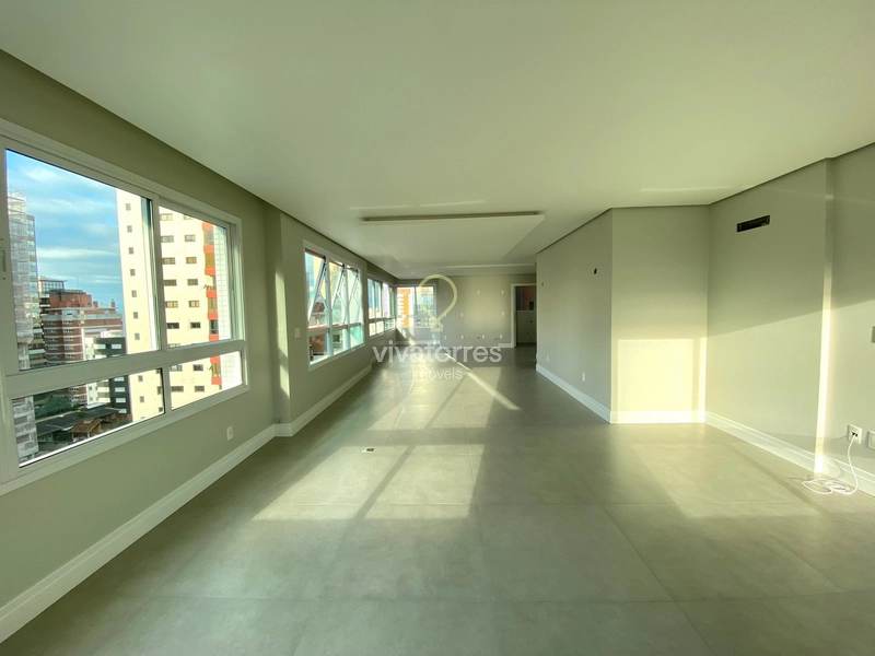 Apartamento 3 suítes à venda na Praia Grande em Torres: 3ª foto da galeria de imagens do imóvel