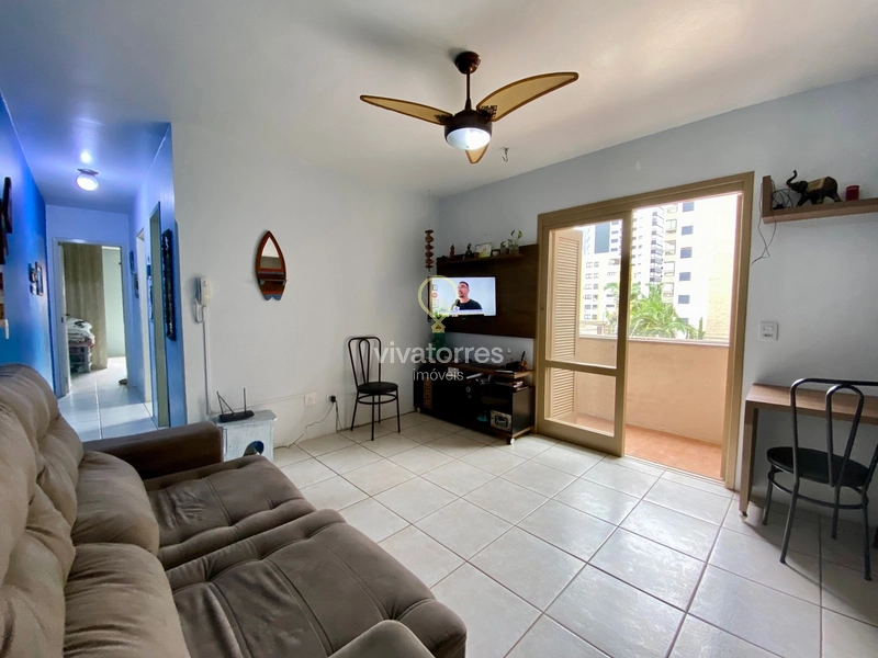 Apartamento de 2 dormitórios bem localizado próximo ao mar: 3ª foto da galeria de imagens do imóvel