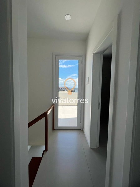 Sobrado duplex de 2 dormitórios com suíte na praia: 23ª foto da galeria de imagens do imóvel