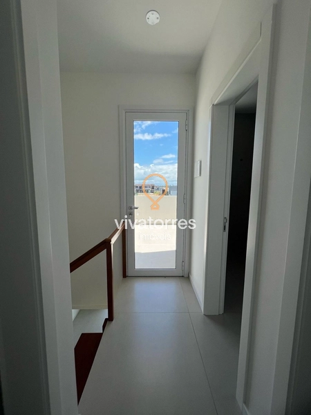 Sobrado duplex de 2 dormitórios com suíte na praia: 24ª foto da galeria de imagens do imóvel