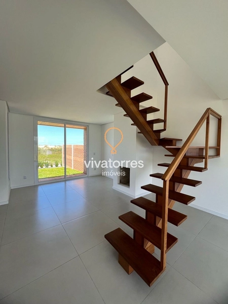 Sobrado duplex de 2 dormitórios com suíte na praia: 4ª foto da galeria de imagens do imóvel