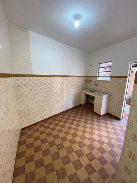 ALUGO EXCELENTE CASA COM 01 QUARTO AMPLO EM BANGU!: 6ª foto da galeria de imagens do imóvel