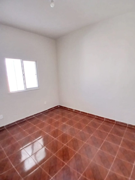 ALUGO CASA DE FUNDOS COM 02 QUARTOS!: 9ª foto da galeria de imagens do imóvel