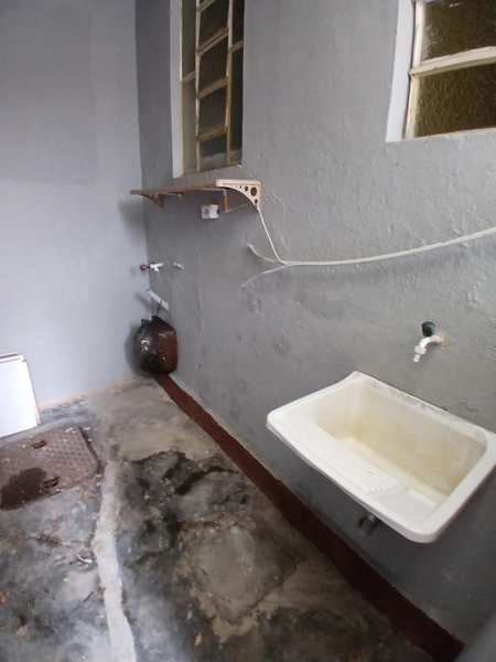 ALUGO CASA COM 01 QUARTO E GARAGEM EM PADRE MIGUEL!: 6ª foto da galeria de imagens do imóvel