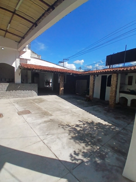VENDO CASA PARA FINS COMERCIAIS!: 2ª foto da galeria de imagens do imóvel