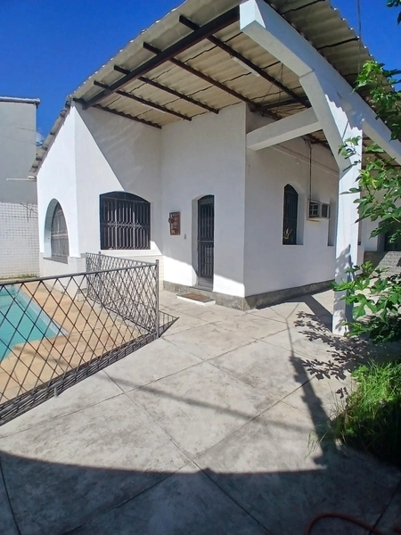 VENDO CASA PARA FINS COMERCIAIS!: 1ª foto da galeria de imagens do imóvel