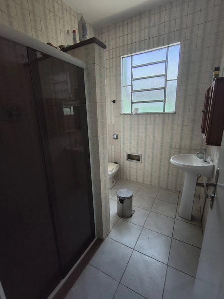 ALUGO CASA COM 03 QUARTOS EM BANGU!: 6ª foto da galeria de imagens do imóvel