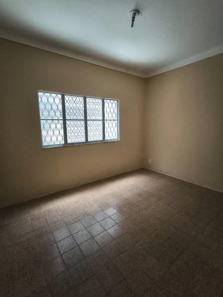 ALUGO CASA COM 03 QUARTOS EM BANGU!: 8ª foto da galeria de imagens do imóvel