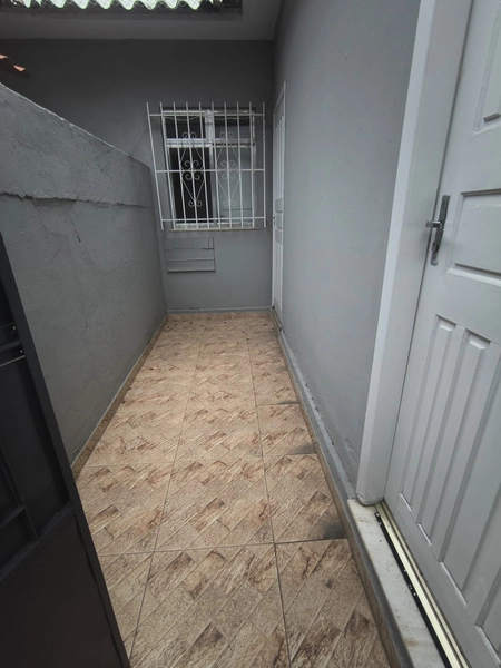 ALUGO CASA COM 01 QUARTO EM PADRE MIGUEL!: 5ª foto da galeria de imagens do imóvel