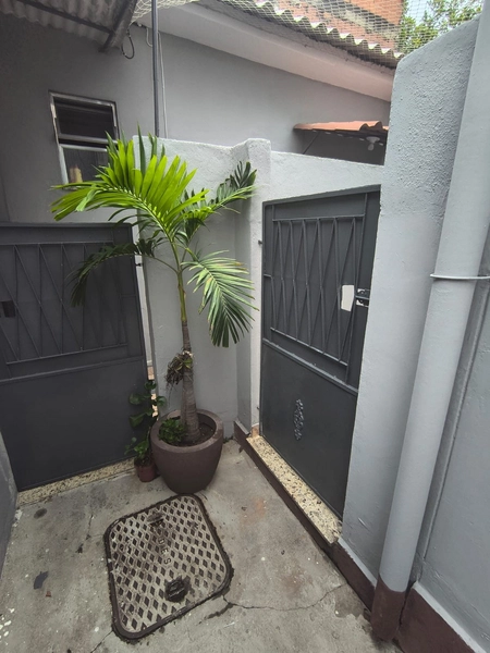 ALUGO CASA COM 01 QUARTO EM PADRE MIGUEL!: 3ª foto da galeria de imagens do imóvel