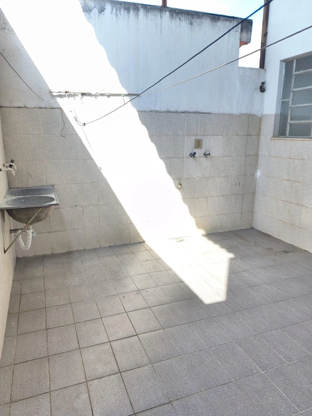 ALUGO CASA COM 02 QUARTOS EM BANGU!: 7ª foto da galeria de imagens do imóvel