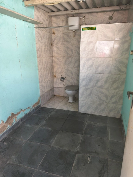 ALUGO CASA COM 02 QUARTOS EM BANGU!: 2ª foto da galeria de imagens do imóvel
