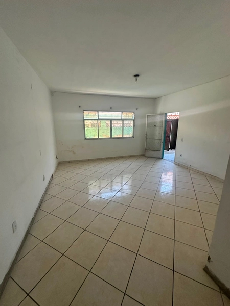 VENDO EXCELENTE CASA COM 02 QUARTOS !: 7ª foto da galeria de imagens do imóvel