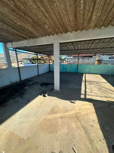 VENDO EXCELENTE CASA COM 02 QUARTOS !: 2ª foto da galeria de imagens do imóvel