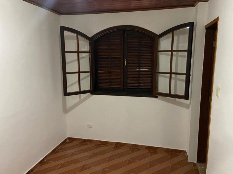 Alugo Excelente Casa linear com 03 quartos, suíte e Piscina em Bangu!: 10ª foto da galeria de imagens do imóvel