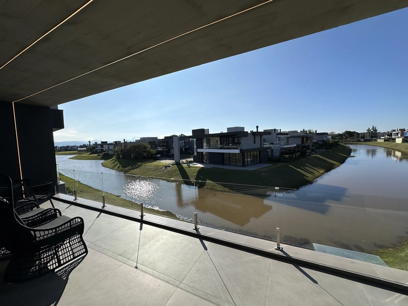 Linda casa beira Lago!: 4ª foto da galeria de imagens do imóvel