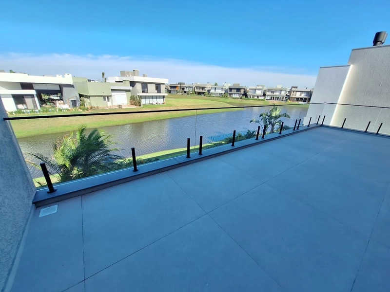 Linda casa beira Lago!: 7ª foto da galeria de imagens do imóvel