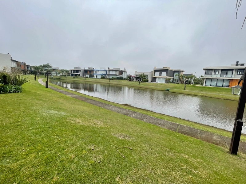 Linda casa beira Lago!: 38ª foto da galeria de imagens do imóvel