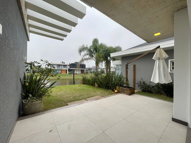 Linda casa beira Lago!: 8ª foto da galeria de imagens do imóvel