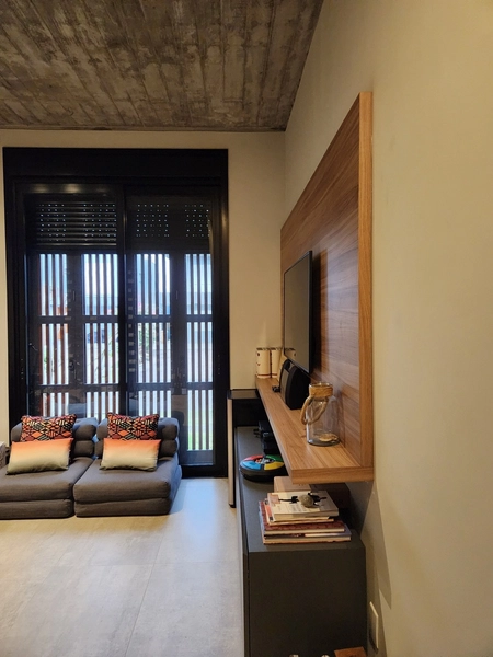 Linda casa beira Lago!: 2ª foto da galeria de imagens do imóvel