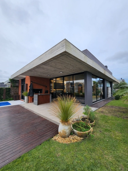 Linda casa beira Lago!: 49ª foto da galeria de imagens do imóvel