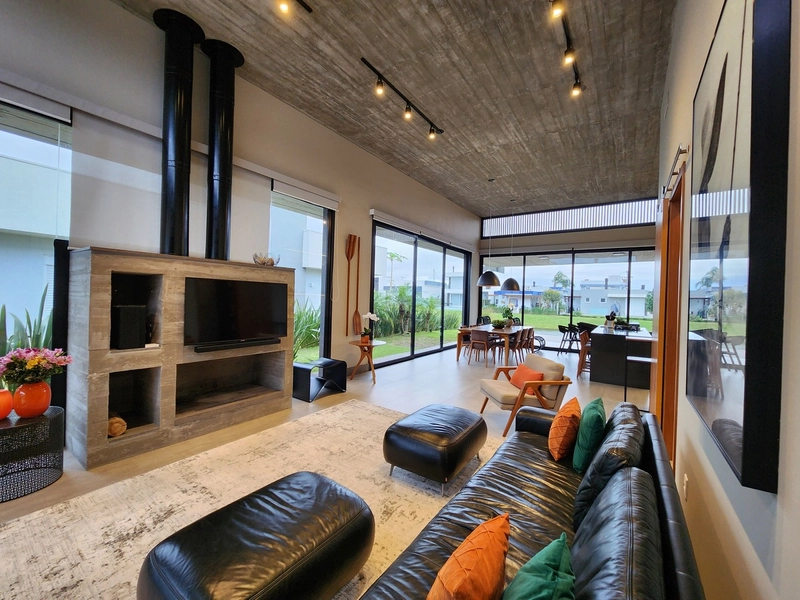 Linda casa beira Lago!: 6ª foto da galeria de imagens do imóvel