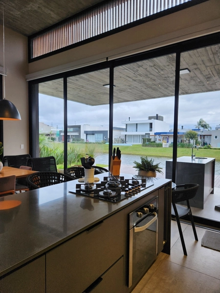 Linda casa beira Lago!: 16ª foto da galeria de imagens do imóvel