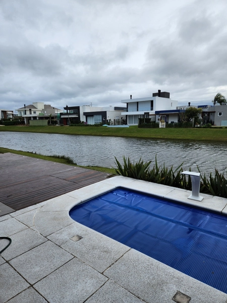 Linda casa beira Lago!: 14ª foto da galeria de imagens do imóvel