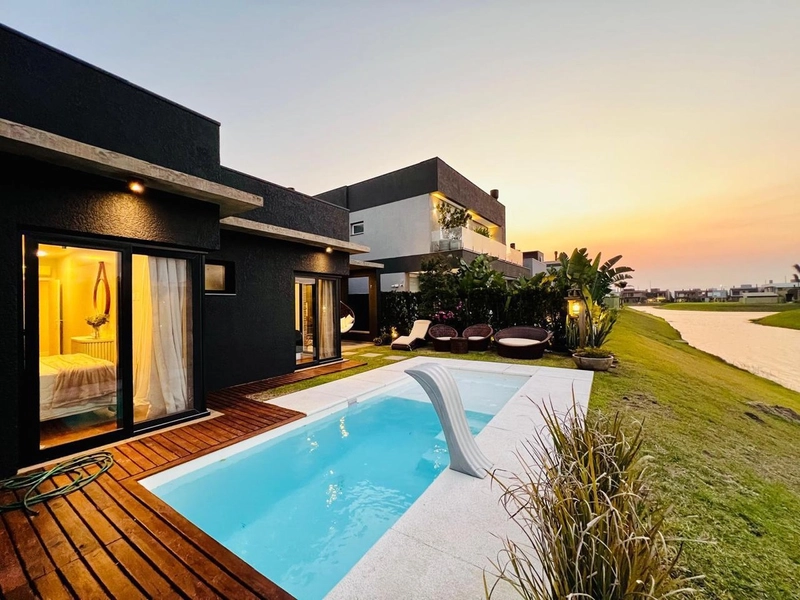 Linda casa beira Lago!: 4ª foto da galeria de imagens do imóvel