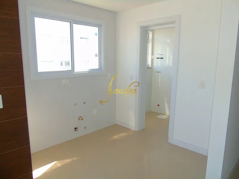 Apartamento à venda com 2 quartos, 78m² - Foto 2