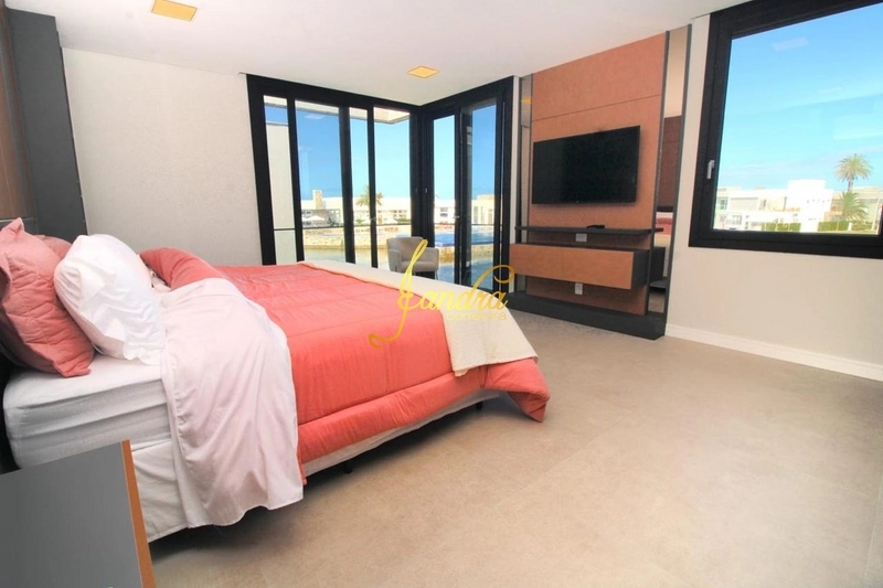 Casa de Condomínio de 5 quartos, 409m² no bairro Centro, em Xangri-lá | Eu Corretor