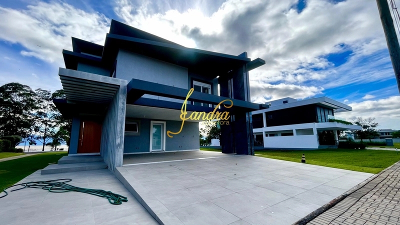 Casa de Condomínio de 6 quartos, 465m² no bairro ZONA NOVA, em Capão da Canoa | Eu Corretor