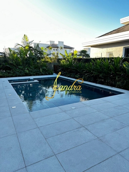 Casa de Condomínio de 4 quartos, 360m² no bairro Centro, em Torres | Eu Corretor