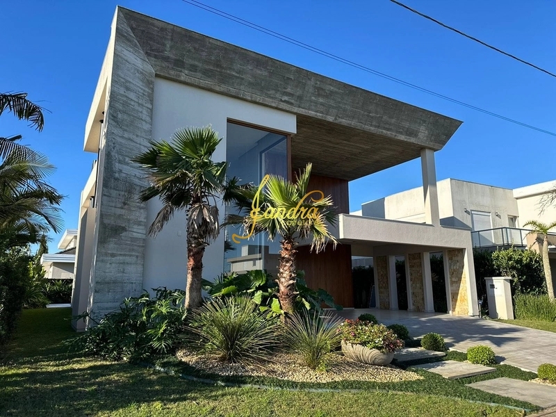 Casa de Condomínio de 4 quartos, 360m² no bairro Centro, em Torres | Eu Corretor