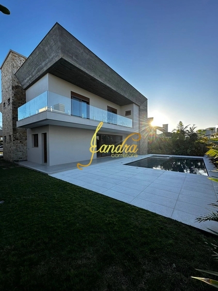 Casa de Condomínio de 4 quartos, 360m² no bairro Centro, em Torres | Eu Corretor