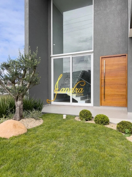 Casa de Condomínio de 4 quartos, 240m² no bairro Centro, em Xangri-lá | Eu Corretor