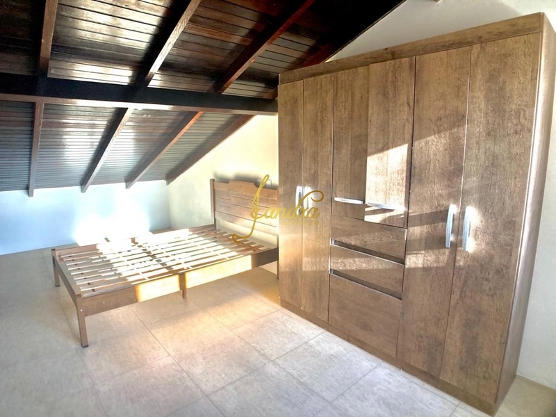 Casa à venda com 4 quartos, 220m² - Foto 19