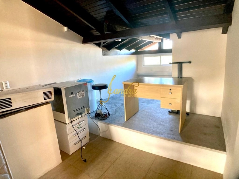 Casa à venda com 4 quartos, 220m² - Foto 23