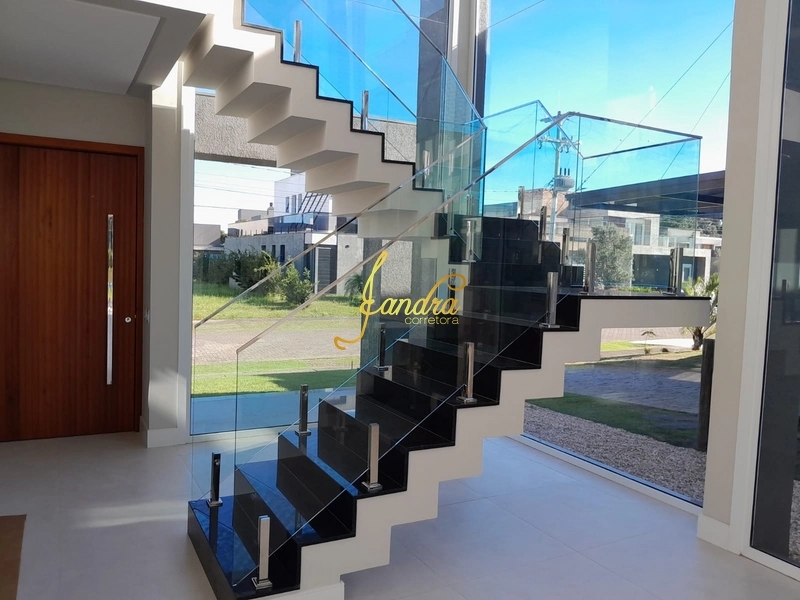 Casa de Condomínio à venda com 4 quartos, 276m² - Foto 3