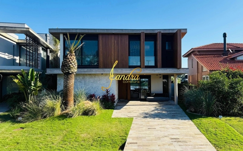 Casa de Condomínio de 6 quartos, 484m² no bairro Centro, em Xangri-lá | Eu Corretor
