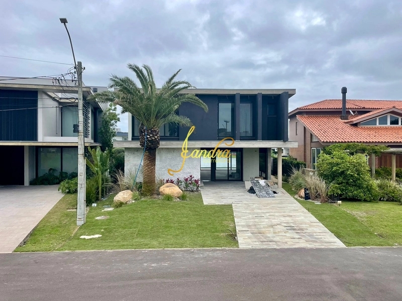 Casa de Condomínio à venda com 6 quartos, 484m² - Foto 1