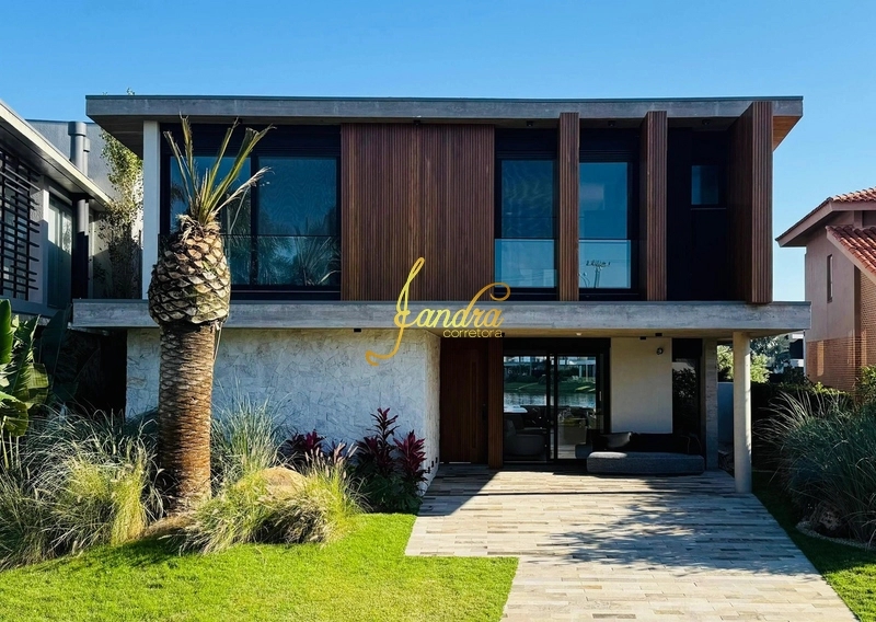 Casa de Condomínio de 6 quartos, 484m² no bairro Centro, em Xangri-lá | Eu Corretor