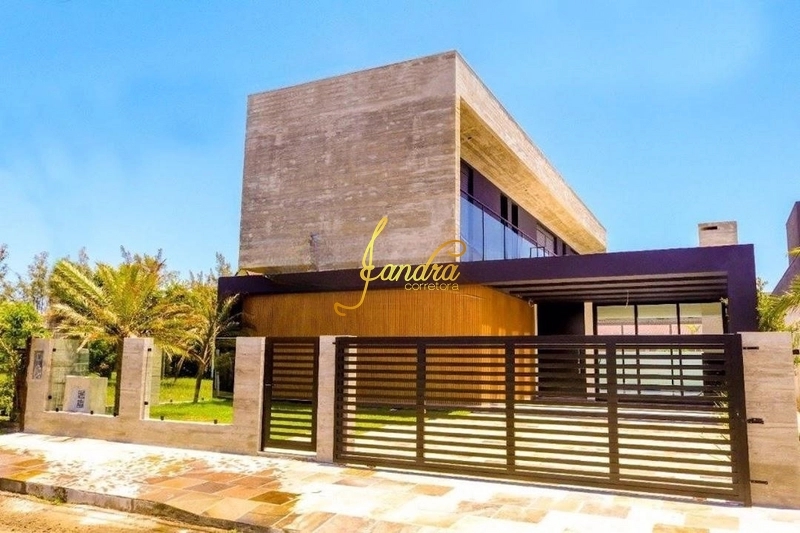 Sobrado de 4 quartos, 300m² no bairro Centro, em Xangri-lá | Eu Corretor