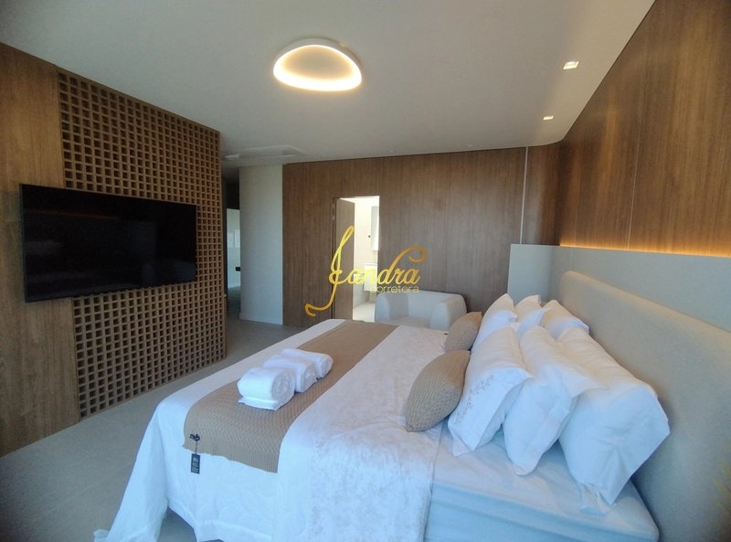 Casa de Condomínio de 6 quartos, 444m² no bairro Centro, em Xangri-lá | Eu Corretor